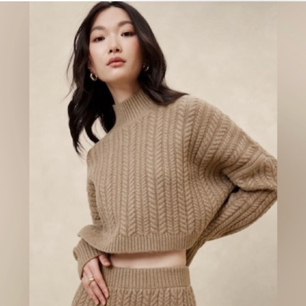 Banana Republic Factory | Tan Cable Knit Mock Neck Cropped Sweater, M
